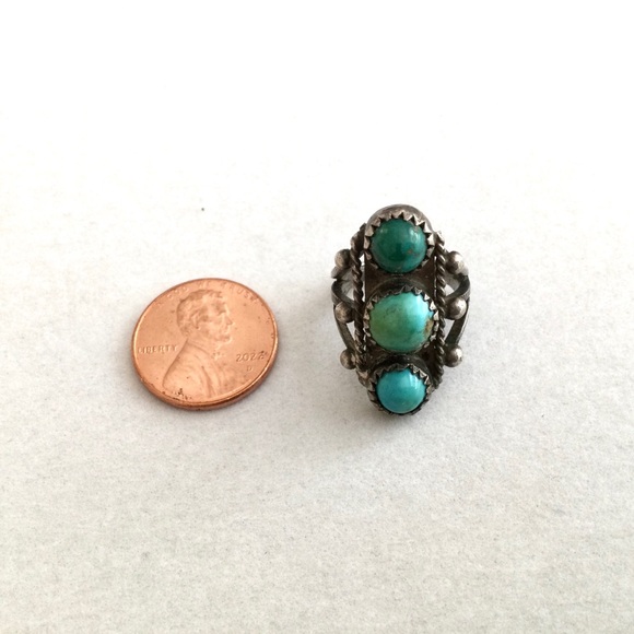 Native American Vintage Triple Stone Ring - Sterling w Turquoise - Size 3 3/4 - Picture 8 of 9